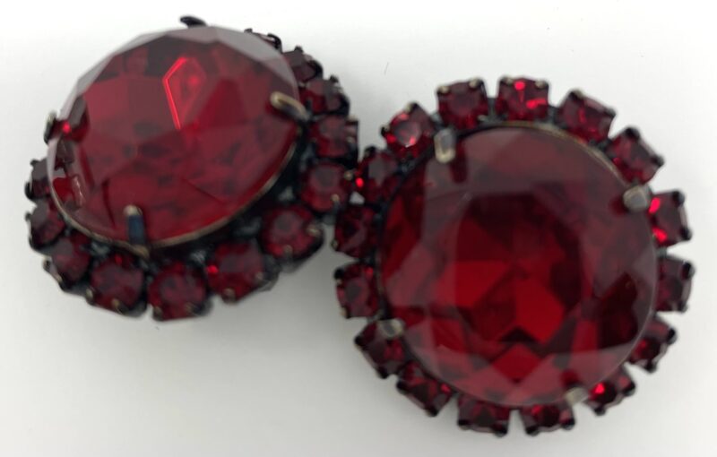 Red Crystal Vintage Necklace & Clip Earrings - Image 3